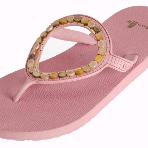 sanuk pink